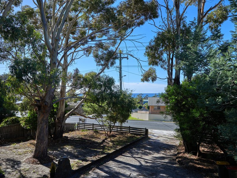 Photo - 34 Burgess Street, Bicheno TAS 7215 - Image 3