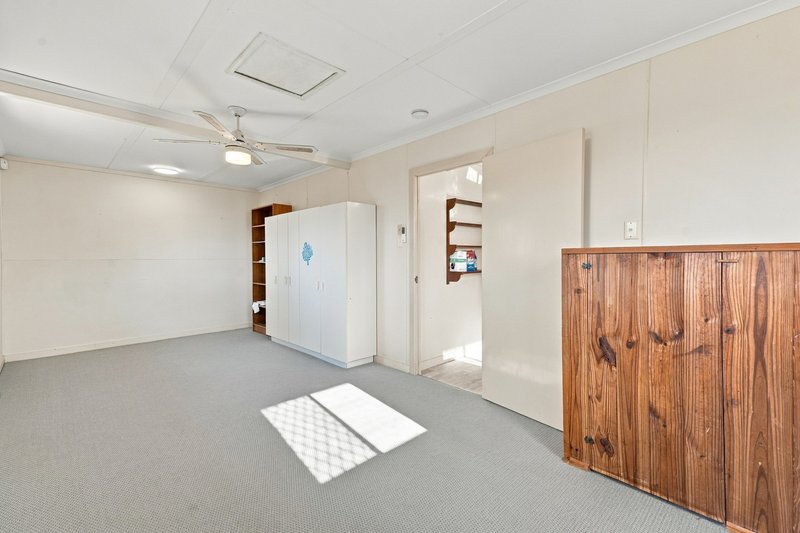 Photo - 34 Caddy Avenue, Urraween QLD 4655 - Image 4