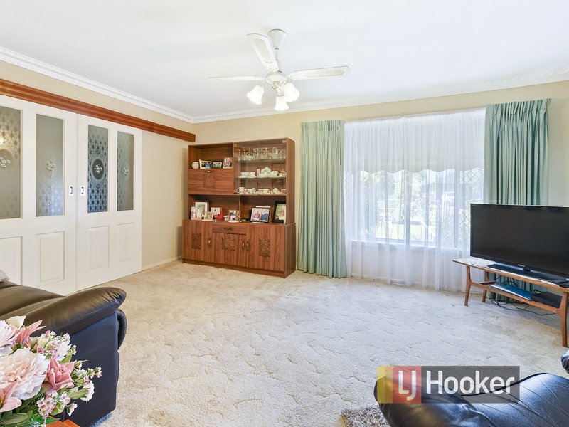 Photo - 34 Campbell Parade, Cranbourne VIC 3977 - Image 2