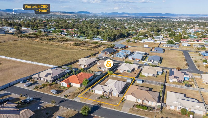 Photo - 34 Capital Drive, Rosenthal Heights QLD 4370 - Image 2