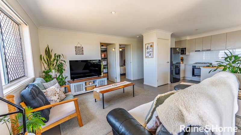 Photo - 34 Capital Drive, Rosenthal Heights QLD 4370 - Image 7