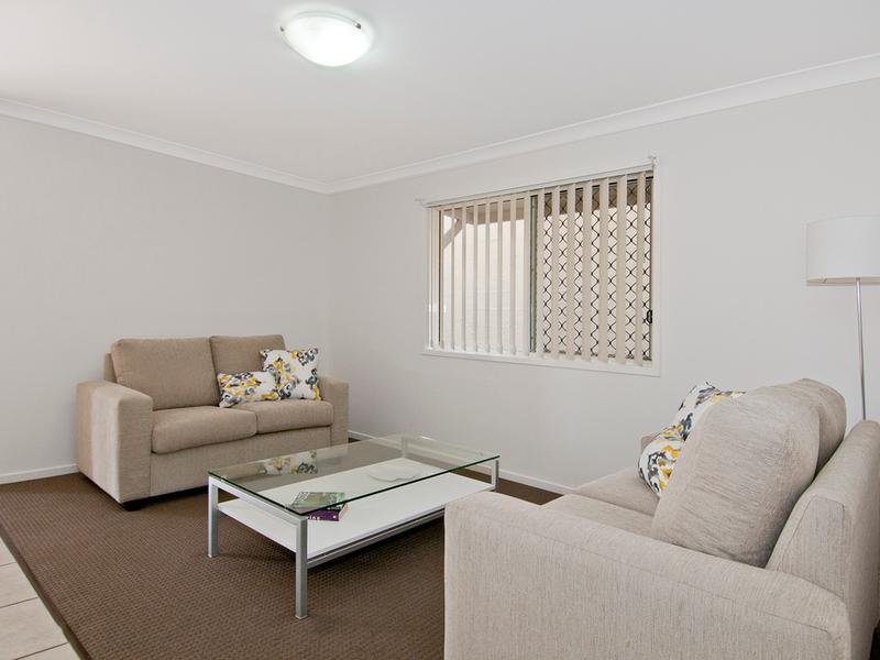 Photo - 34 Carnarvon Crescent, Waterford QLD 4133 - Image 3