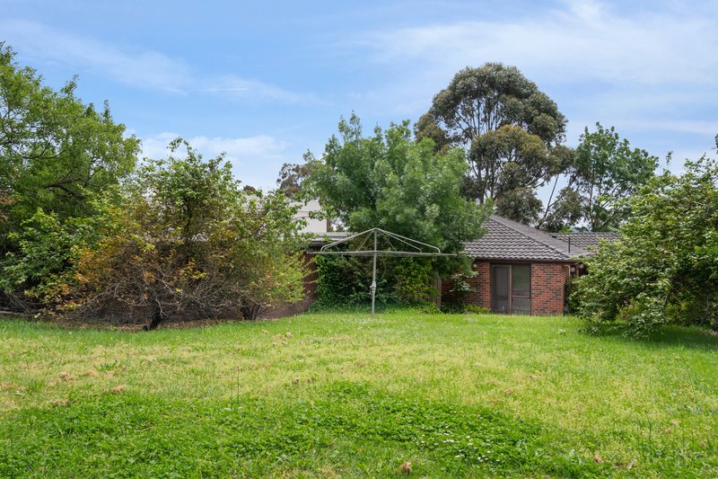 Photo - 34 Carole Avenue, Chirnside Park VIC 3116 - Image 11