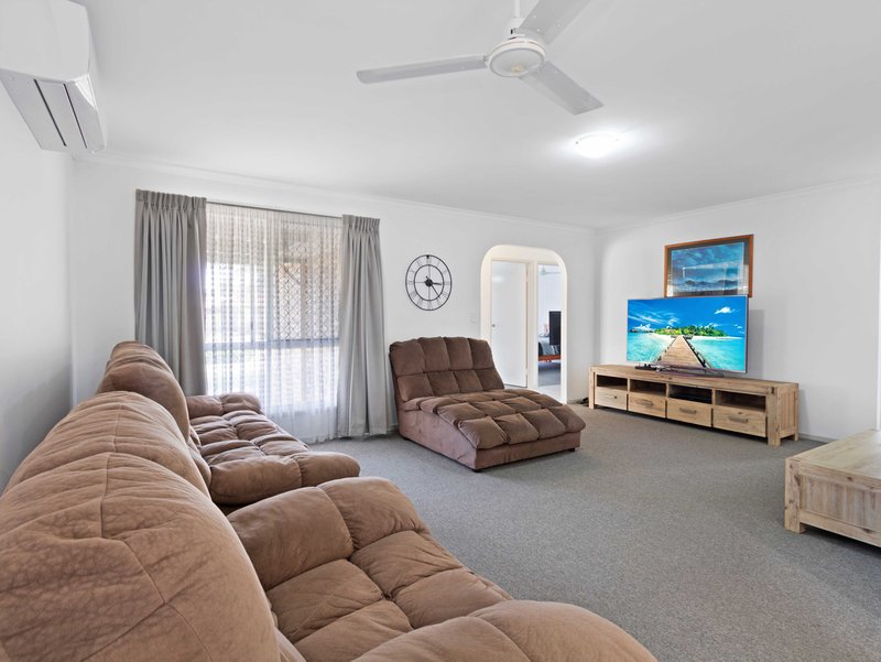 Photo - 34 Cedar Crescent, Kawungan QLD 4655 - Image 4