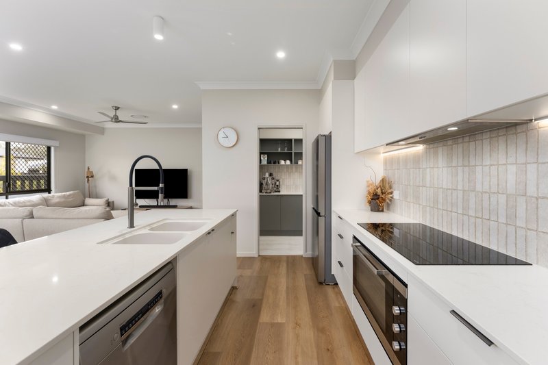 Photo - 34 Cedar Drive, Burpengary QLD 4505 - Image 5