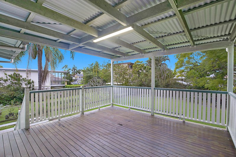 Photo - 34 Cedar Street, Greenslopes QLD 4120 - Image 3