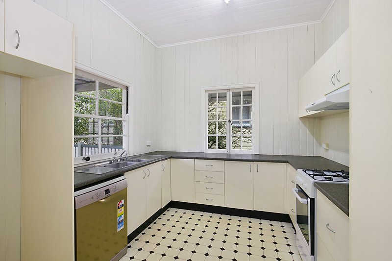 Photo - 34 Cedar Street, Greenslopes QLD 4120 - Image 4