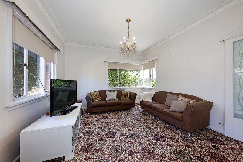 Photo - 34 Centre Dandenong Road, Cheltenham VIC 3192 - Image 4