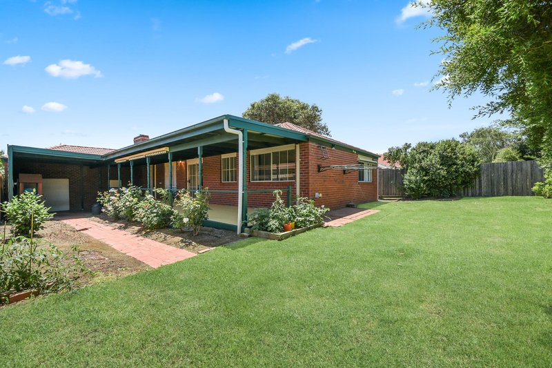 Photo - 34 Chirnside Road, Berwick VIC 3806 - Image 15