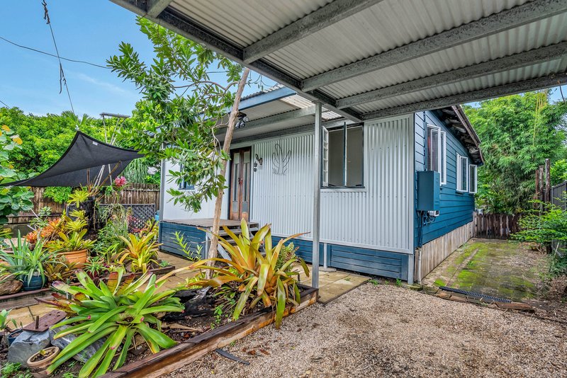 Photo - 34 Christensen Street, Machans Beach QLD 4878 - Image 2