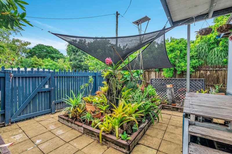 Photo - 34 Christensen Street, Machans Beach QLD 4878 - Image 3