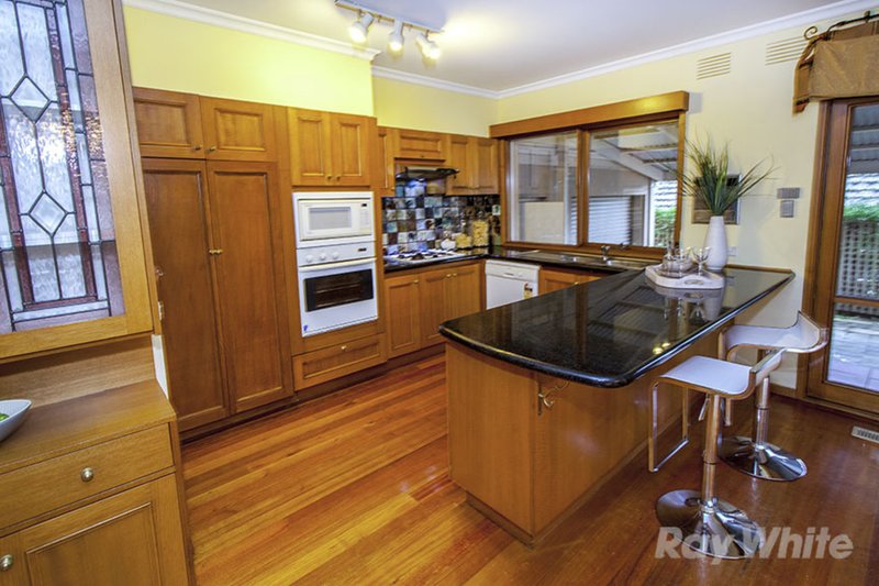 Photo - 34 Clarke Court, Wheelers Hill VIC 3150 - Image 2