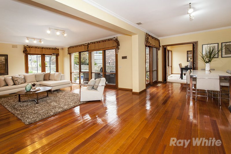 Photo - 34 Clarke Court, Wheelers Hill VIC 3150 - Image 3