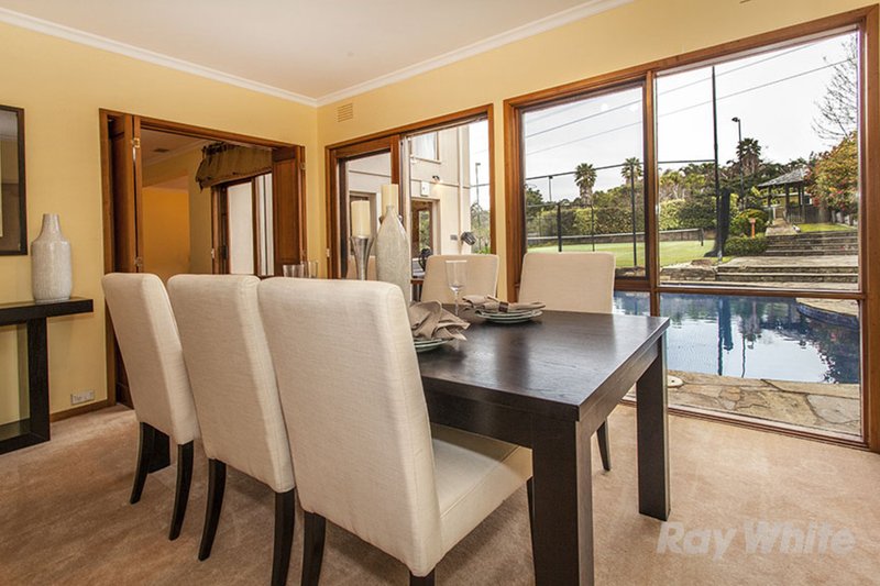 Photo - 34 Clarke Court, Wheelers Hill VIC 3150 - Image 5