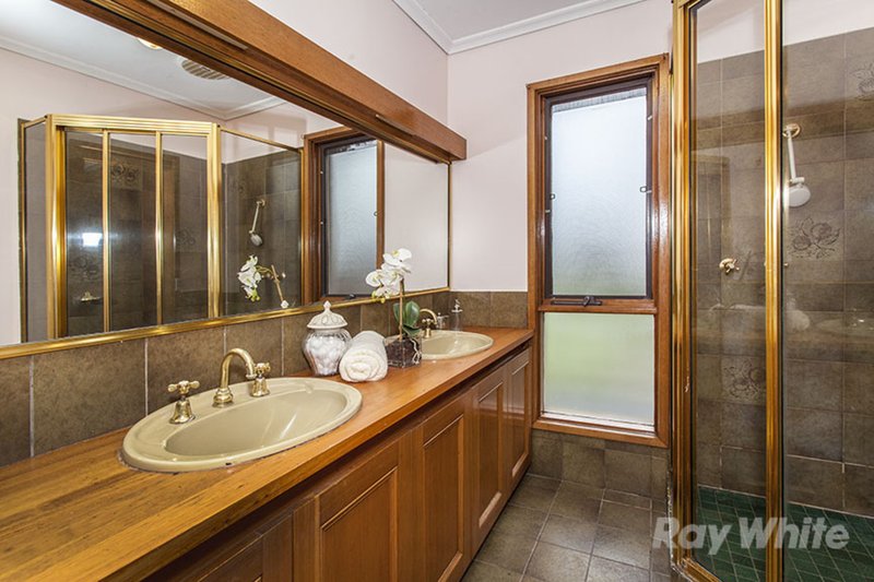 Photo - 34 Clarke Court, Wheelers Hill VIC 3150 - Image 13