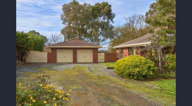 Photo - 34 Collison Road, Cranbourne East VIC 3977 - Image 6