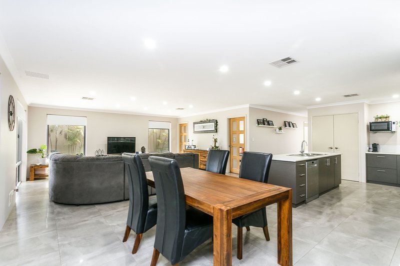 Photo - 34 Coogee Road, Lake Coogee WA 6166 - Image 7