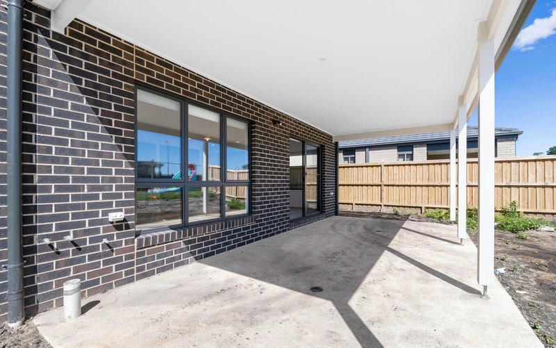 Photo - 34 Coral Vine Road, Junction Village VIC 3977 - Image 11