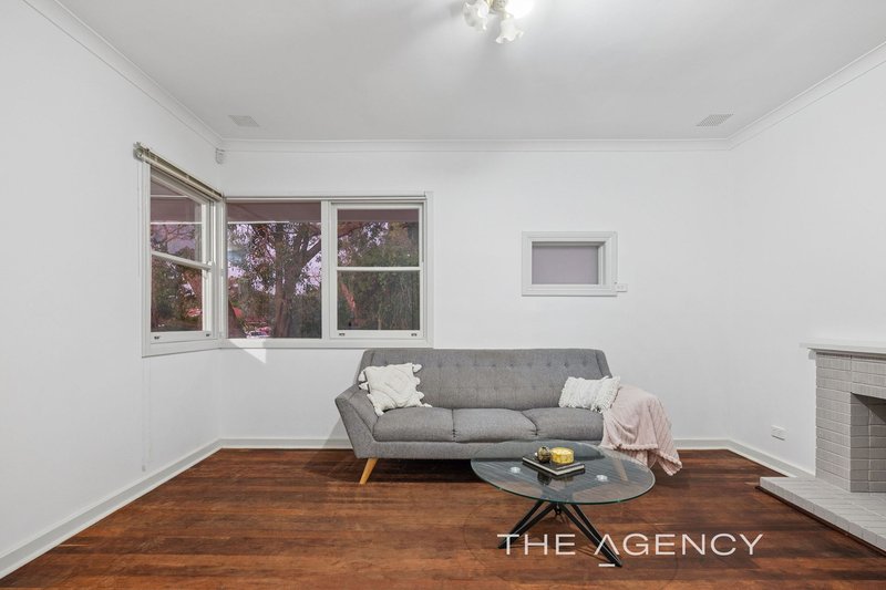 Photo - 34 Crayden Road, Kalamunda WA 6076 - Image 6