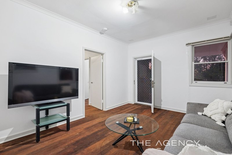 Photo - 34 Crayden Road, Kalamunda WA 6076 - Image 7