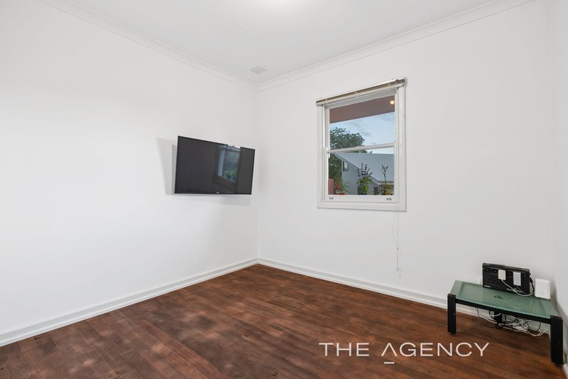 Photo - 34 Crayden Road, Kalamunda WA 6076 - Image 14