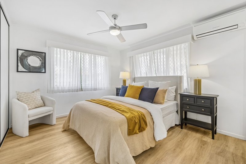 Photo - 34 Cresthaven Drive, Mansfield QLD 4122 - Image 10
