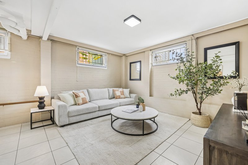 Photo - 34 Cresthaven Drive, Mansfield QLD 4122 - Image 16
