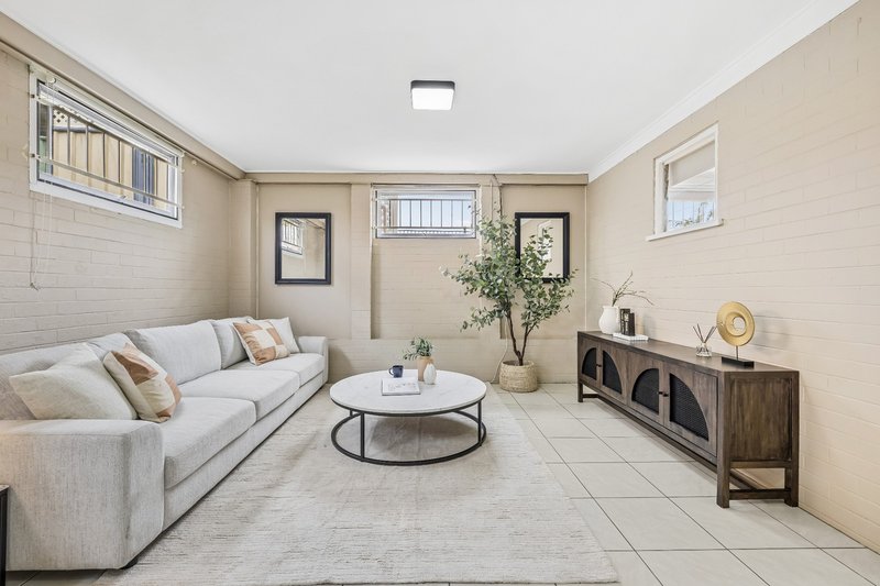 Photo - 34 Cresthaven Drive, Mansfield QLD 4122 - Image 17