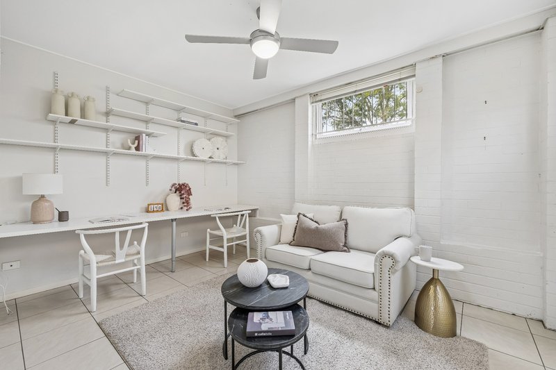 Photo - 34 Cresthaven Drive, Mansfield QLD 4122 - Image 21