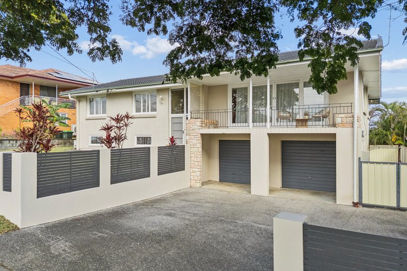 Photo - 34 Cresthaven Drive, Mansfield QLD 4122 - Image 25
