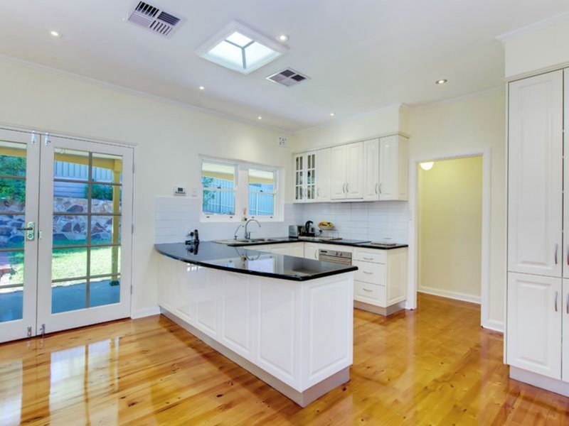 Photo - 34 Crompton Drive, Wattle Park SA 5066 - Image 6