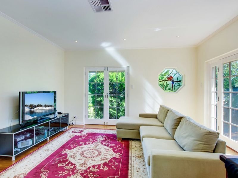 Photo - 34 Crompton Drive, Wattle Park SA 5066 - Image 10