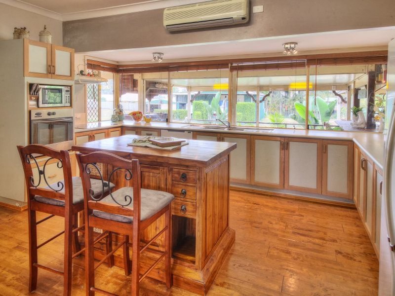 Photo - 34 Dalkeith Court, Park Ridge South QLD 4125 - Image 6