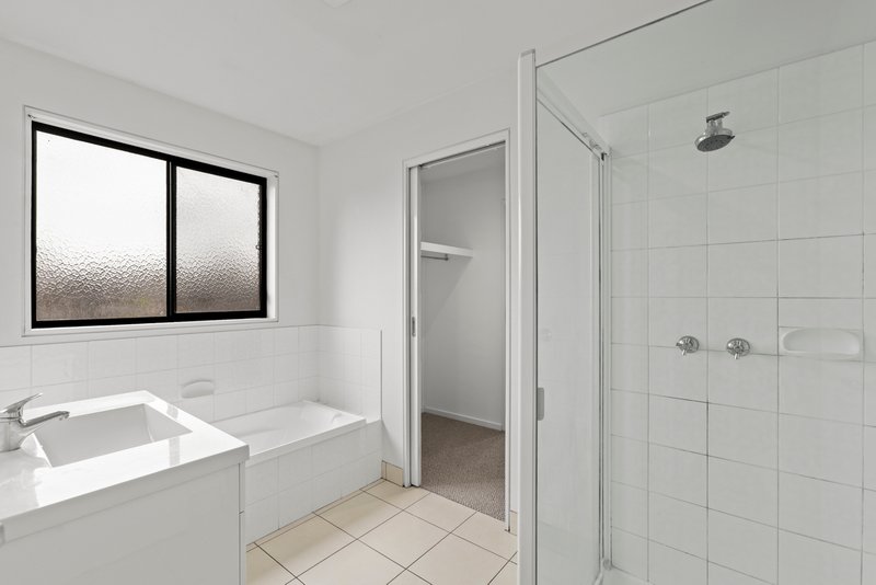 Photo - 34 Daly Boulevard, Highton VIC 3216 - Image 10