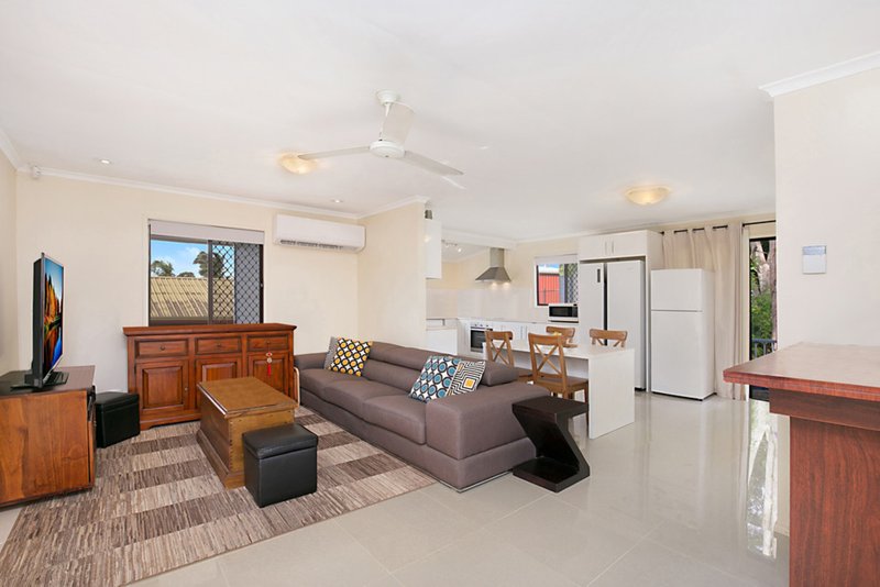 Photo - 34 Danyenah Street, Loganholme QLD 4129 - Image 4