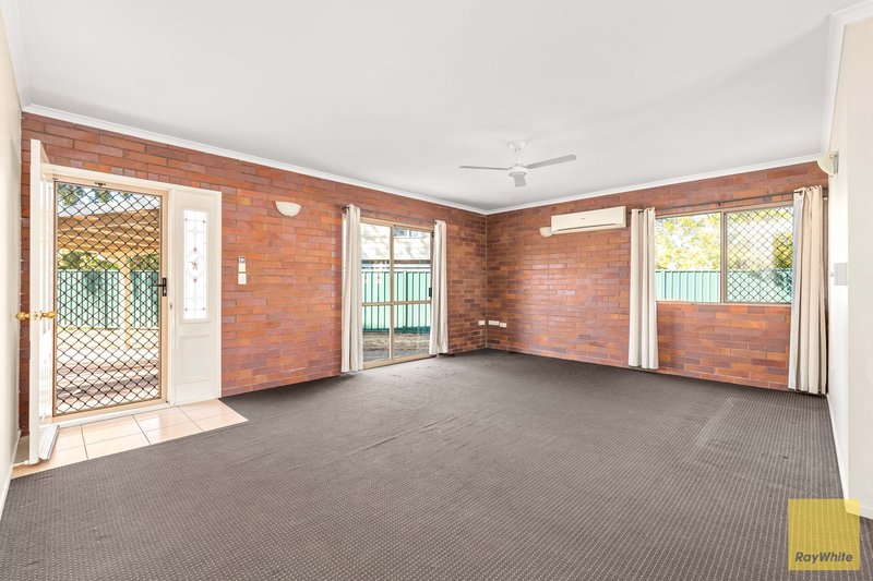 Photo - 34 Dawn Crescent, Emerald QLD 4720 - Image 5
