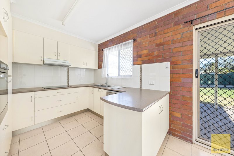 Photo - 34 Dawn Crescent, Emerald QLD 4720 - Image 6