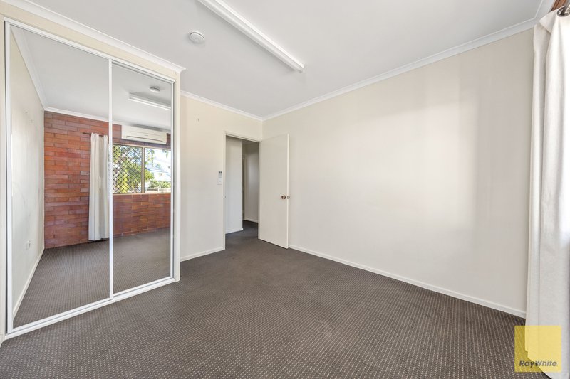 Photo - 34 Dawn Crescent, Emerald QLD 4720 - Image 9