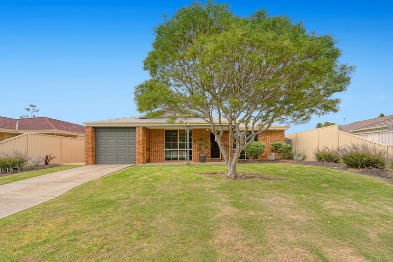 34 Decourcey Way, Marangaroo WA 6064