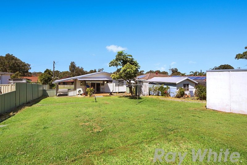 Photo - 34 Delia Avenue, Budgewoi NSW 2262 - Image 3