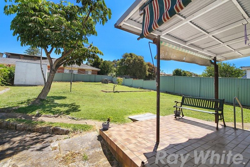 Photo - 34 Delia Avenue, Budgewoi NSW 2262 - Image 5