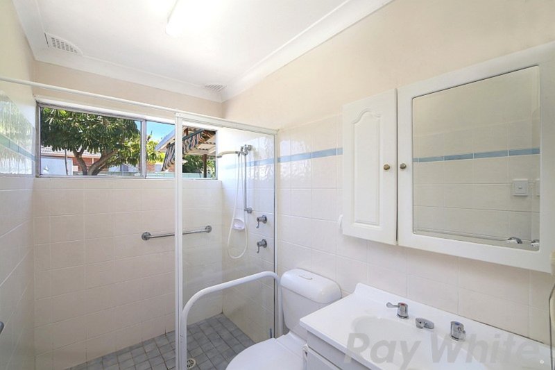 Photo - 34 Delia Avenue, Budgewoi NSW 2262 - Image 6