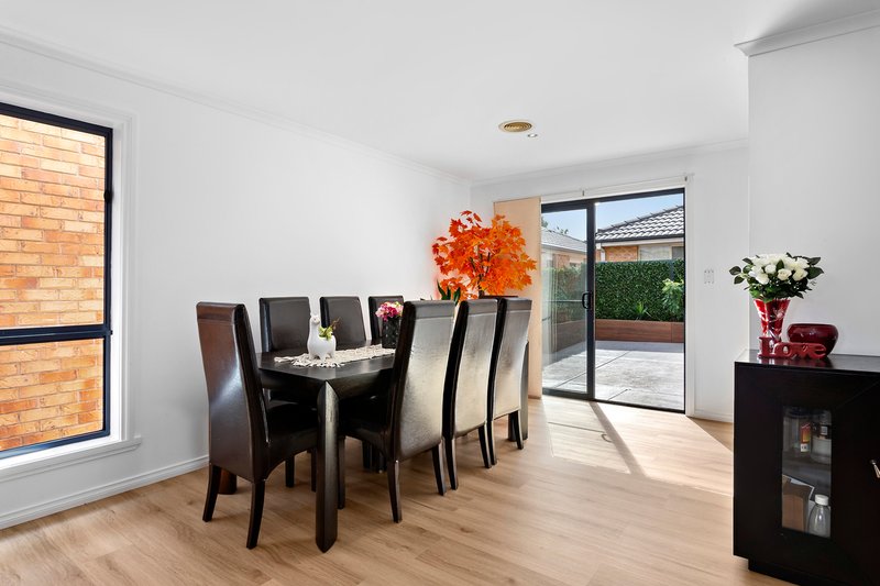 Photo - 34 Dickens Street, Lalor VIC 3075 - Image 5