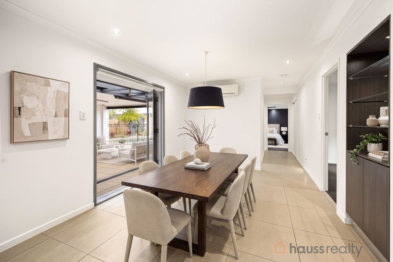 Photo - 34 Donatello Street, Fig Tree Pocket QLD 4069 - Image 4