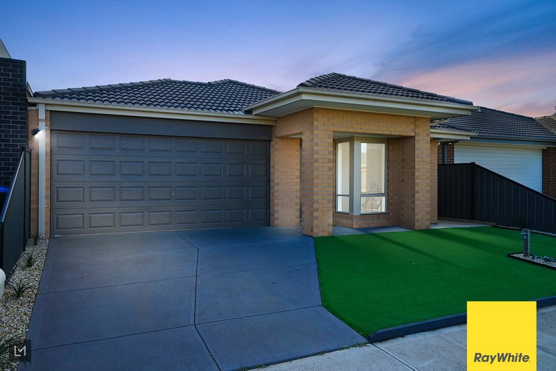 Photo - 34 Dover Street, Truganina VIC 3029 - Image 2