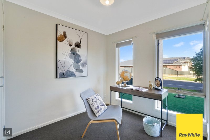 Photo - 34 Dover Street, Truganina VIC 3029 - Image 3