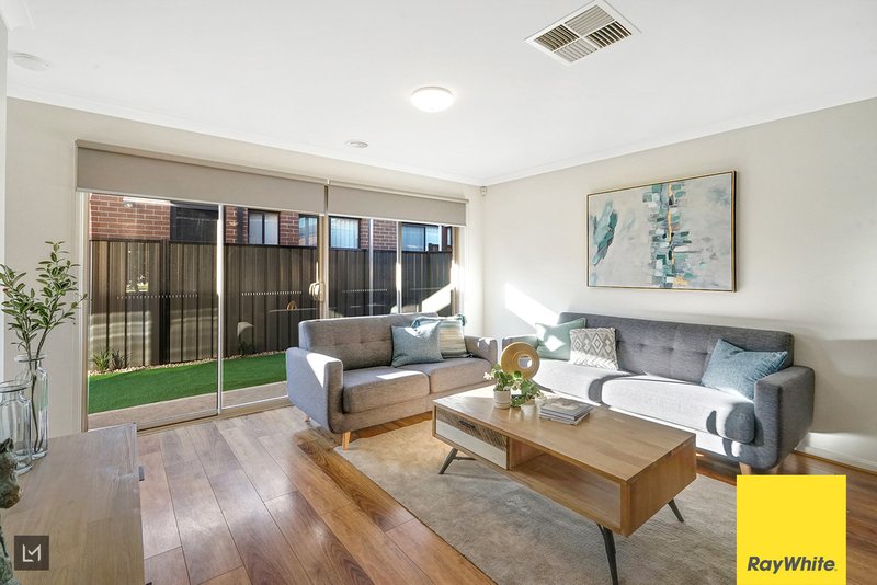 Photo - 34 Dover Street, Truganina VIC 3029 - Image 6