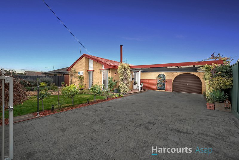 Photo - 34 Downard Crescent, Dandenong North VIC 3175 - Image