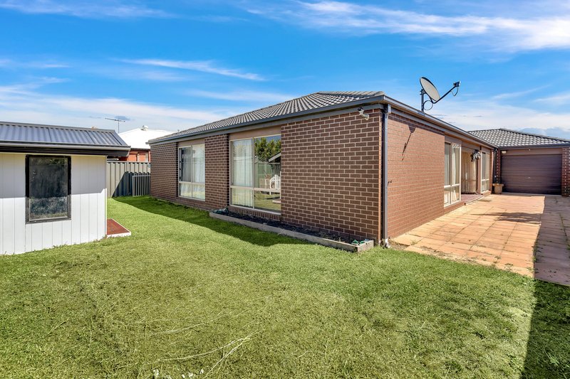 Photo - 34 Drover Avenue, Manor Lakes VIC 3024 - Image 11