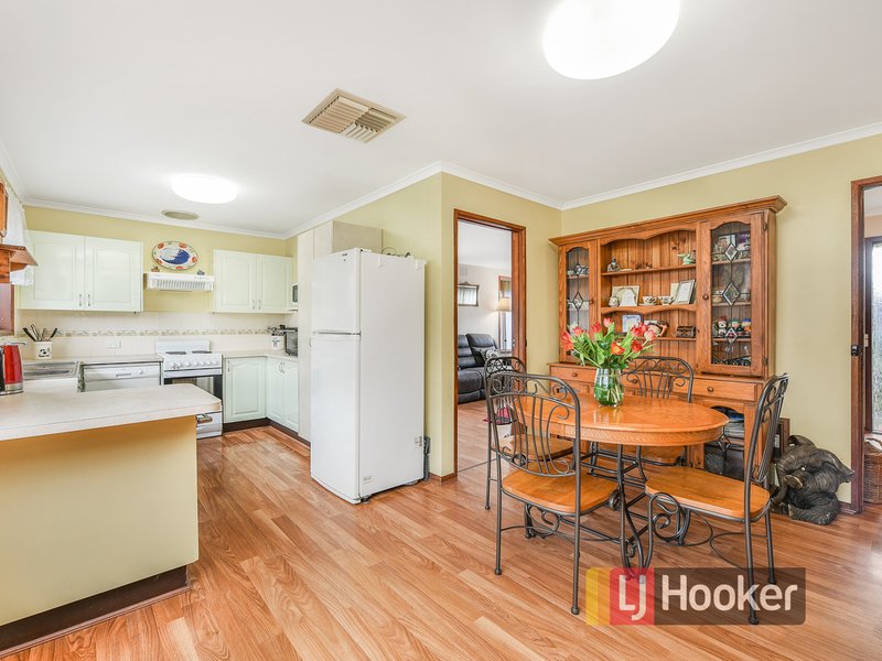 Photo - 34 Duff Street, Cranbourne VIC 3977 - Image 5